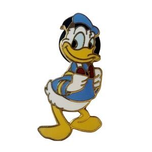 VINTAGE DISNEY PIN DONALD DUCK in BLUE SAILOR SUIT Smiling 1999